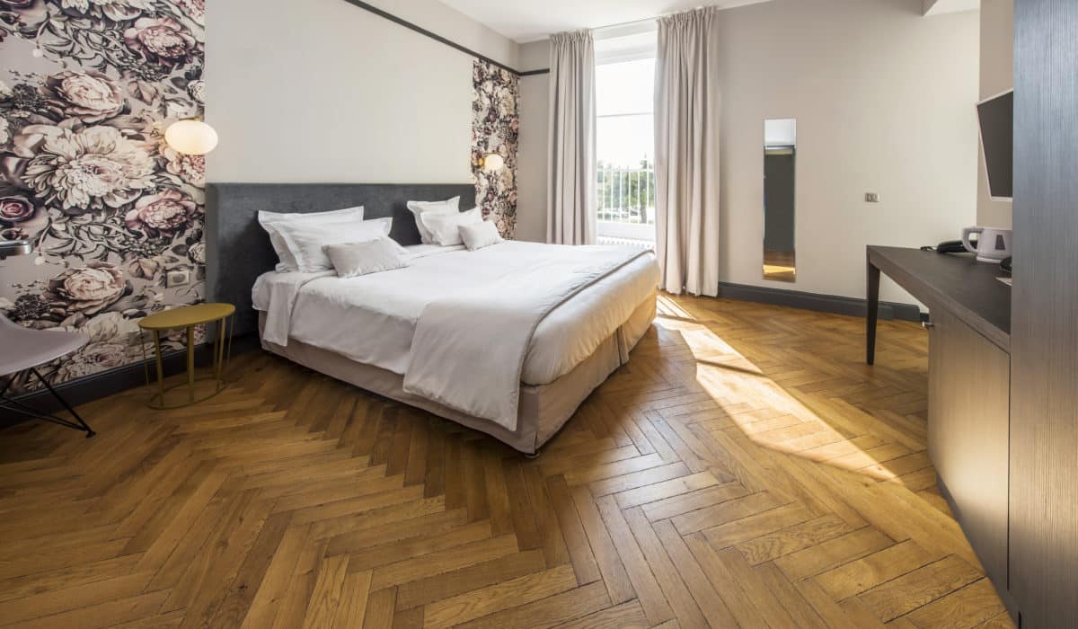 Design Parquet - Badiane parquet — brushed and finished with matt varnish, perfect for a warm and inviting interior.