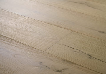 Thumbnail of http://Design%20Parquet%20-%20TIGNES%20-%20CA%20-%20Structuré%20-%20Traces%20de%20sciage%20-%20Raboté%20main%20-%20Vernis%20incolore%20-%20Mountains%20-%20zoom